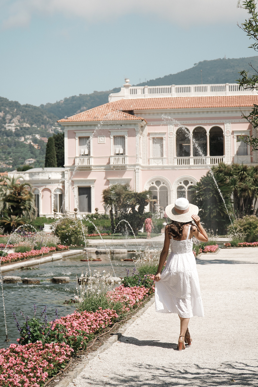 Visiting the Pink Palace - Villa Ephrussi de Rothschild - Florals